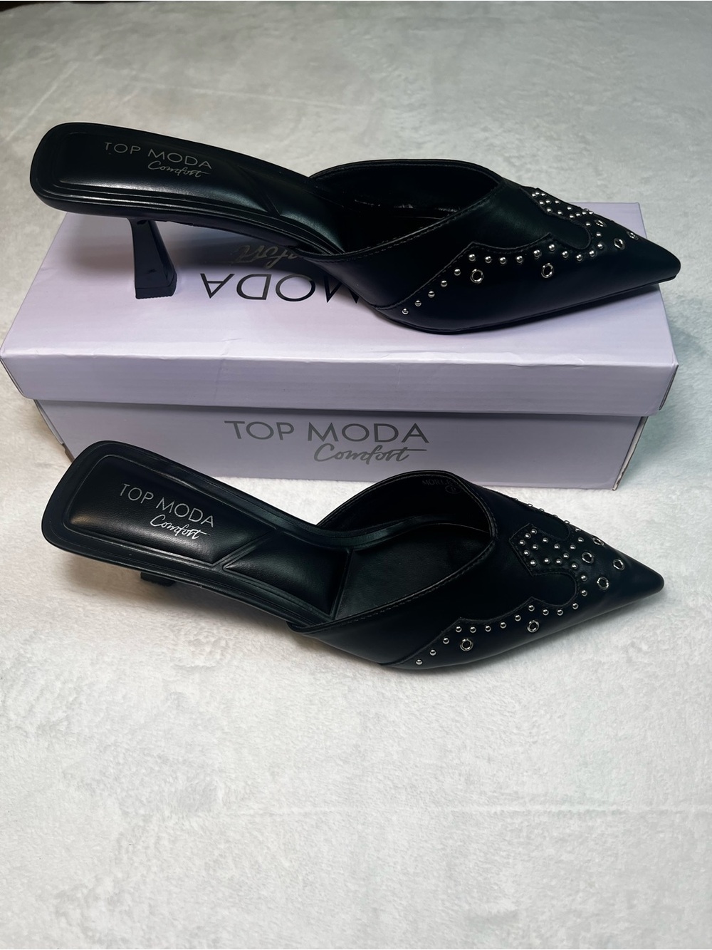 TOP Moda Black Studded Pointed Mules